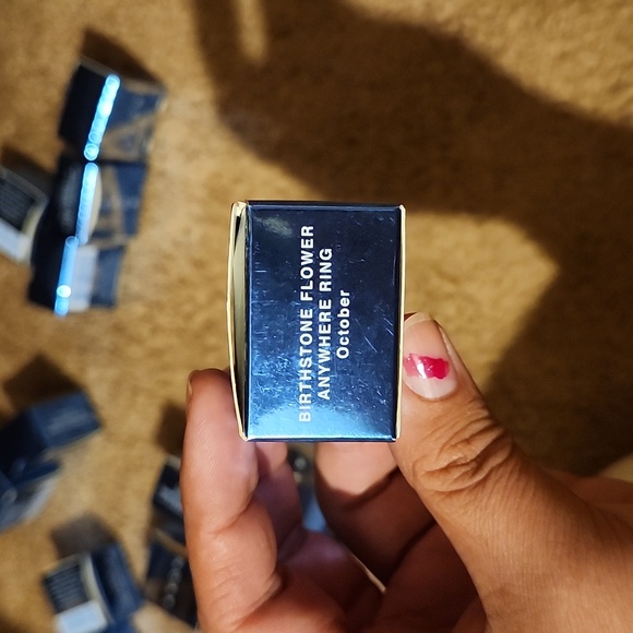 Ring - Picture 3 of 3